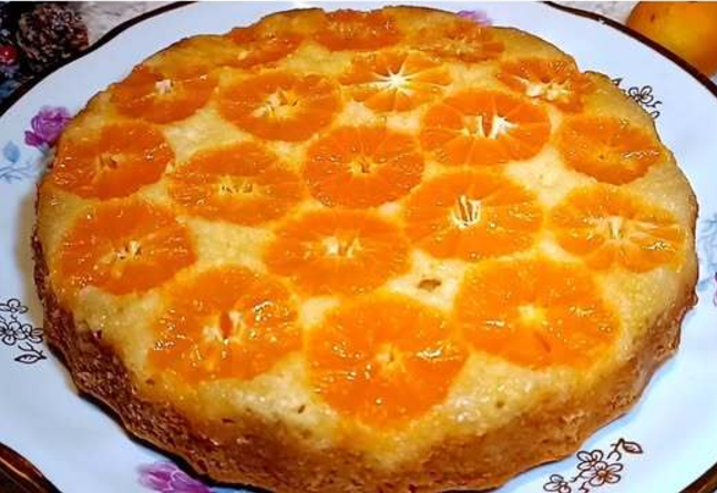 Ricetta per una fantastica torta invernale ai mandarini. Basta riempirli con l'impasto e servire dopo 40 minuti