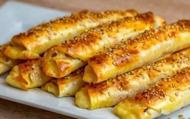 Sfoglie Ripiene per l'Aperitivo: Un'Idea Gustosa e Facile da Preparare