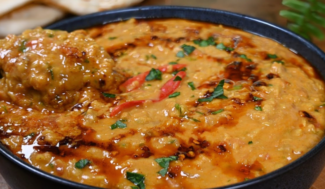 Lenticchie Cremose al Curcuma con Anacardi: Un Piatto Vegetariano Facile e Saporito!