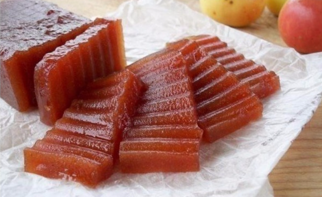 Torta alla Marmellata: La Deliziosa Sorpresa Pronta in un Attimo!