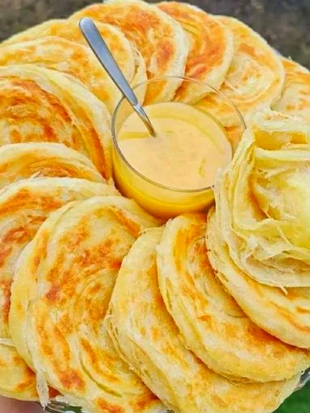 "Farina di Semola e Acqua Bollente: La Ricetta Che Non Stanca Mai"