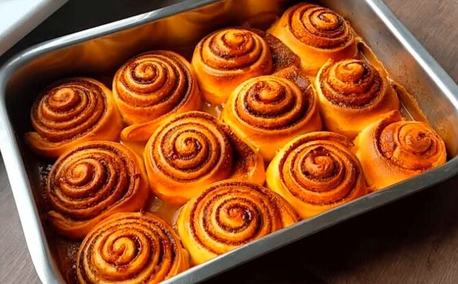 Rotoli alla Cannella: La Ricetta Passo Dopo Passo per un Dolce Irresistibile!