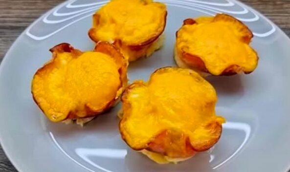 Colazione in 5 Minuti: Uova Fritte con Pane e Formaggio