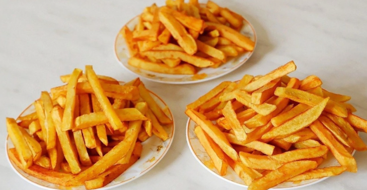Trucco per ottenere patatine croccanti senza un goccio di olio