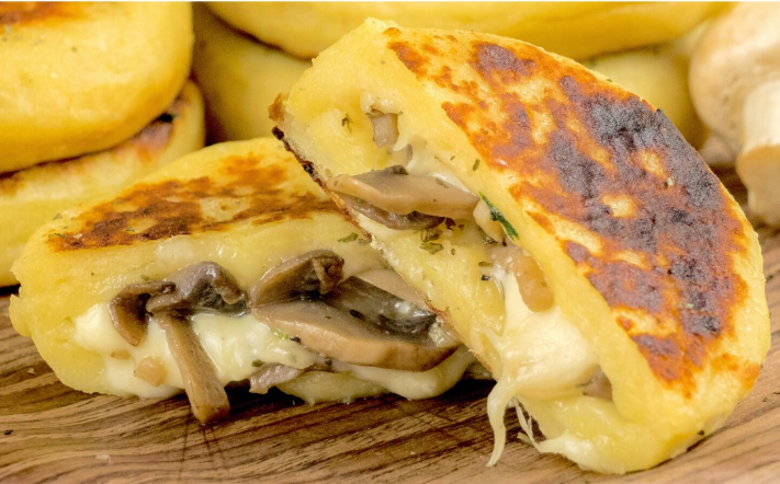 Tortini di patate ripieni di funghi: una delizia da non provare!