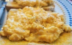 Come cucinare le uova strapazzate alla perfezione ogni volta