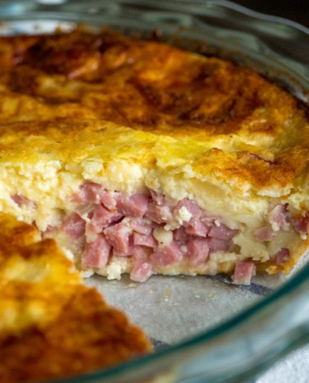 Torta impossibile di prosciutto e formaggio svizzero