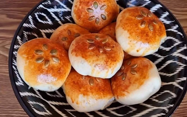 Pane saporito ripieno di carne e patate