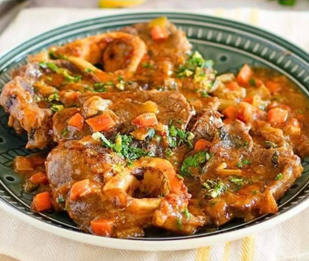 Ossobuco alla milanese: la ricetta del secondo piatto della tradizione milanese