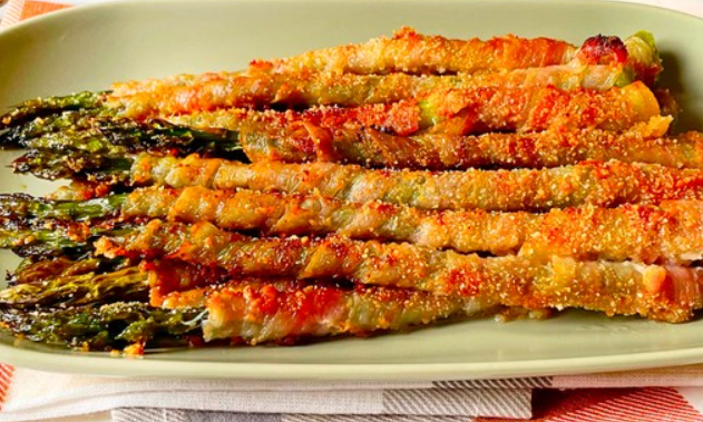 Asparagi avvolti nella pancetta: una ricetta gustosa per un antipasto veloce e facile da realizzare
