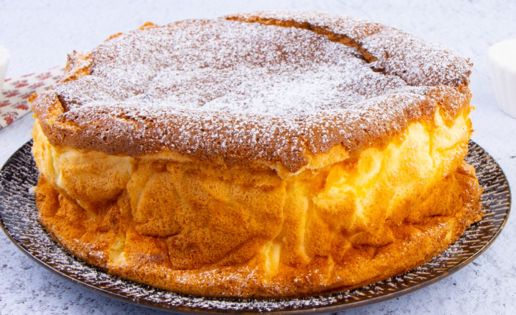 Torta allo yogurt greco: una delizia leggera, soffice e irresistibile