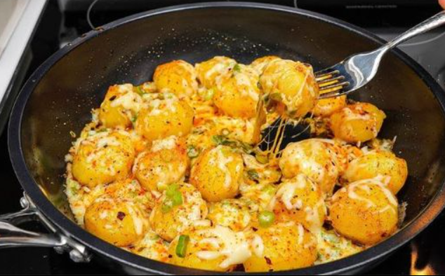 Irresistibili patate fritte al formaggio! Una ricetta imperdibile con ingredienti comuni!