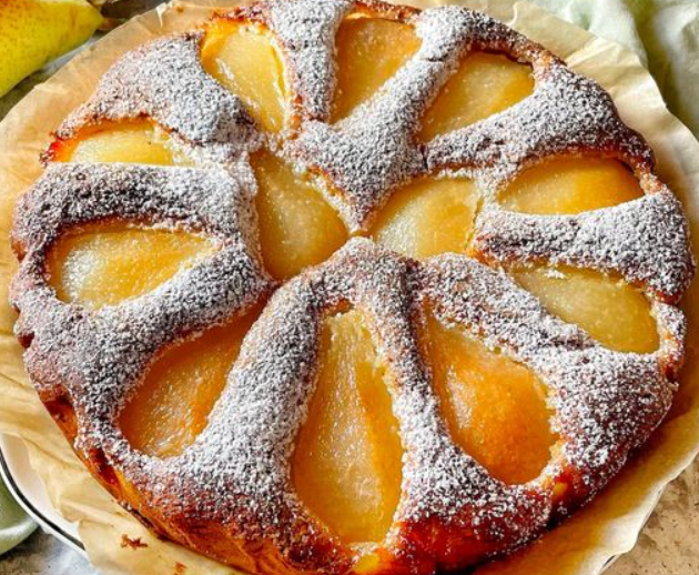 Torta di pere: la ricetta di un dolce soffice e goloso senza burro