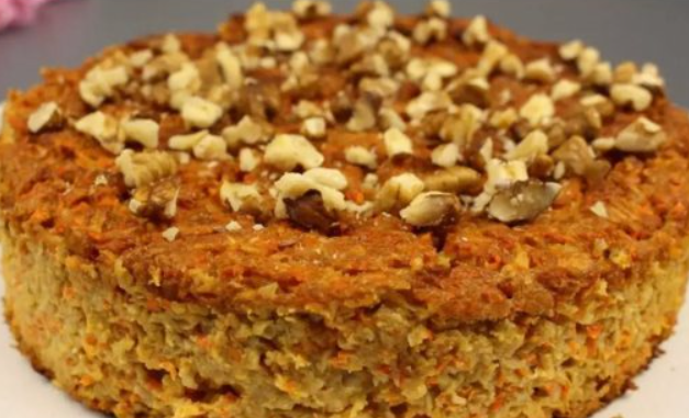 Deliziosa torta di fiocchi d’avena e carote, senza zucchero!