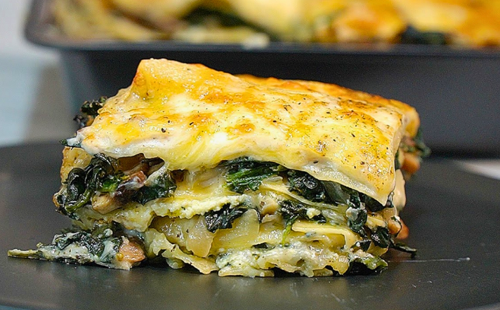 Lasagna cremosa ai funghi e spinaci