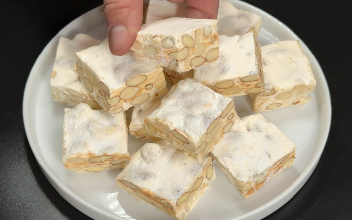 Torrone al miele e noci: la ricetta perfetta per un dolce fatto in casa