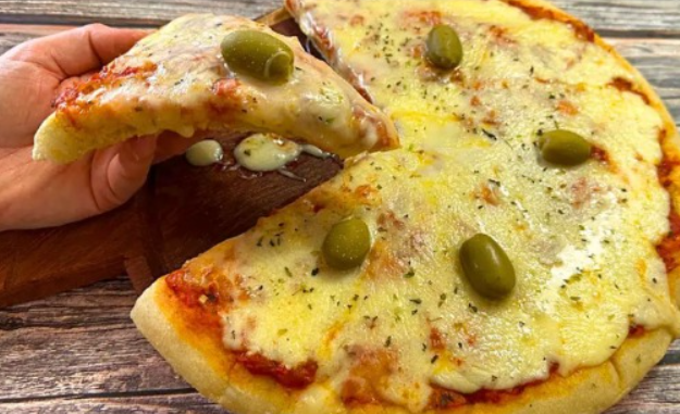 Come preparare un delizioso impasto per la pizza senza impastare Rimarrai sorpreso!