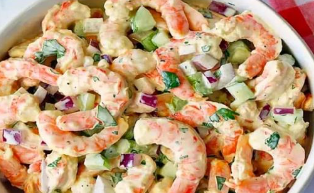 Insalata di gamberi con salsa cremosa